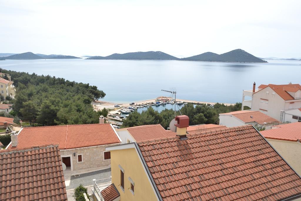 Apartamento House With Sea View Drage Exterior foto