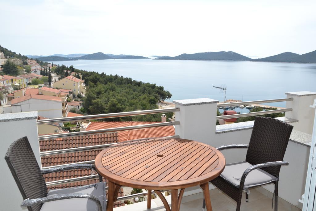 Apartamento House With Sea View Drage Exterior foto