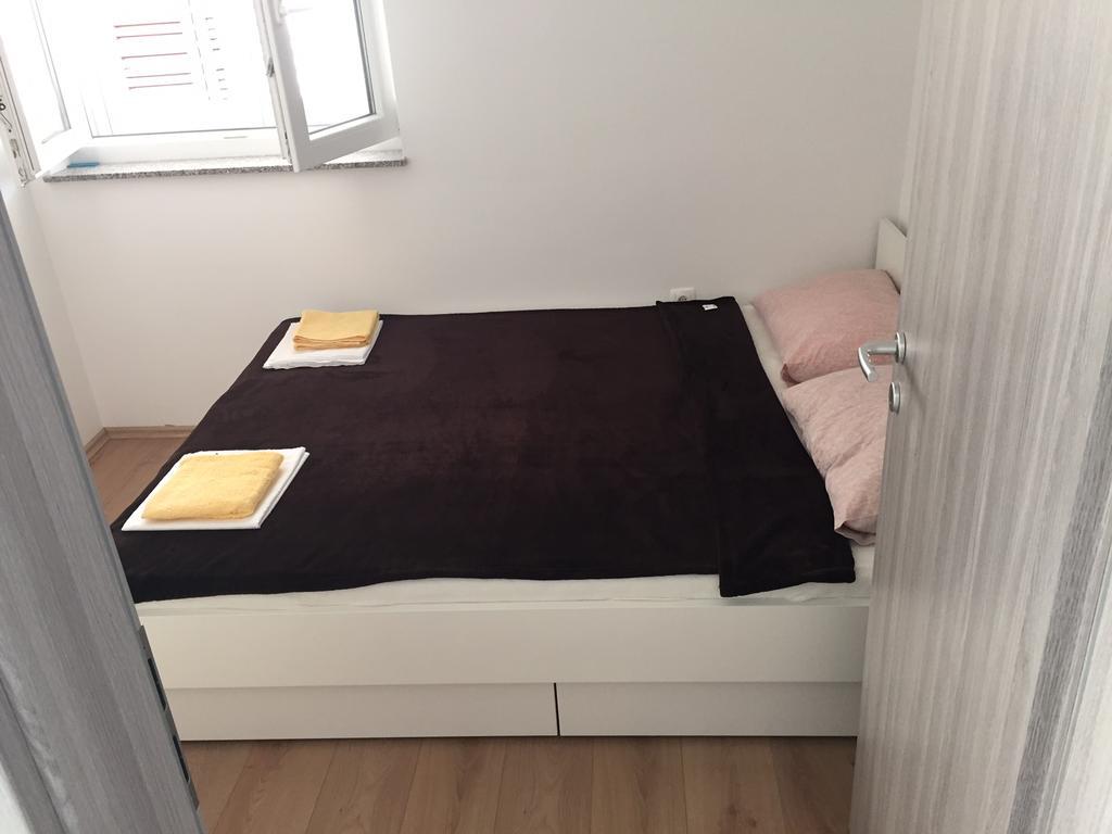 Apartamento House With Sea View Drage Exterior foto