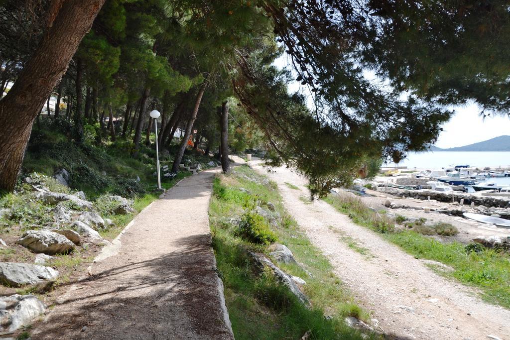 Apartamento House With Sea View Drage Exterior foto